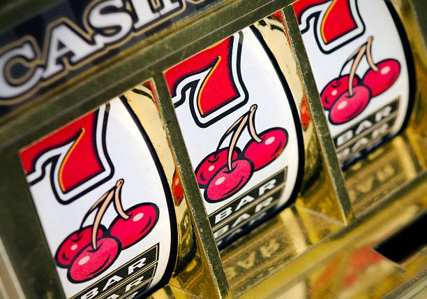 idr89 mobile app interface showing football markets and live casino tables